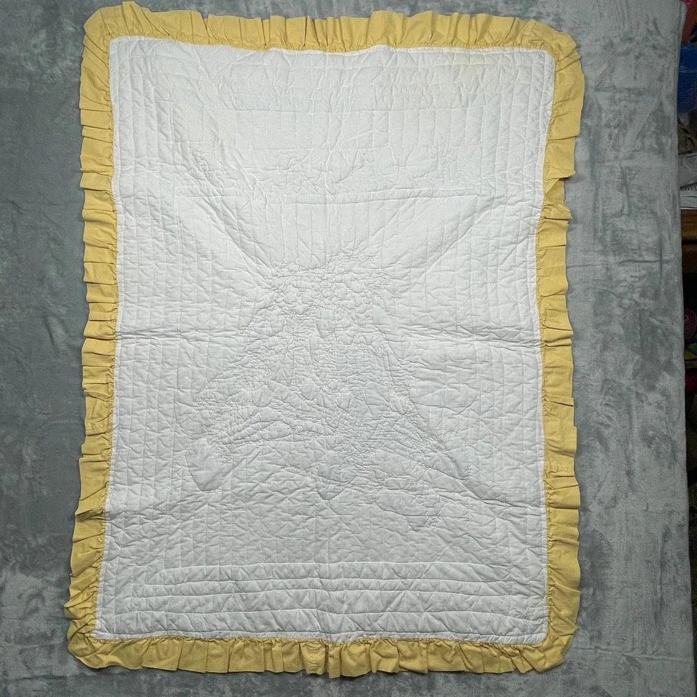 Vintage Raggedy Ann Andy Baby Quilt Kids Yellow Ruffled Applique 43